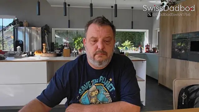 Snapshot of SwissDadbod chatting on 09.15.25 SwissDadbod online show from 09.15.25