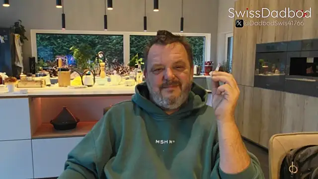 Snapshot of SwissDadbod chatting on 09.26.25 SwissDadbod online show from 09.26.25