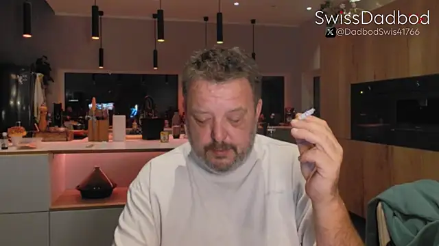 Snapshot of SwissDadbod chatting on 09.28.25 SwissDadbod online show from 09.28.25