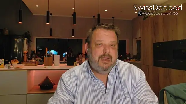 Snapshot of SwissDadbod chatting on 09.29.25 SwissDadbod online show from 09.29.25