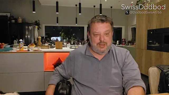 Snapshot of SwissDadbod chatting on 10.02.25 SwissDadbod online show from 10.02.25