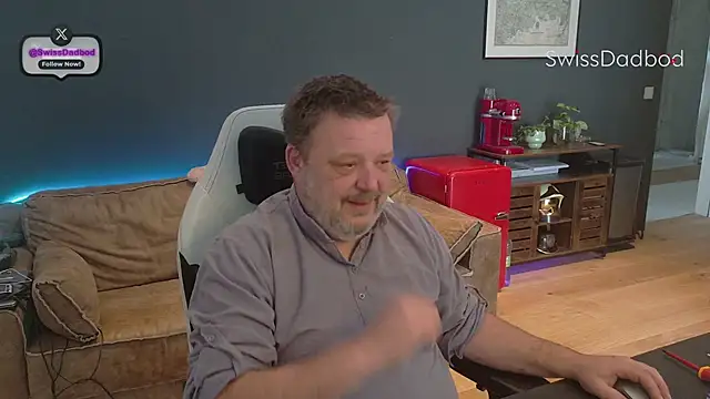 Snapshot of SwissDadbod chatting on 03.09.26 SwissDadbod online show from 03.09.26