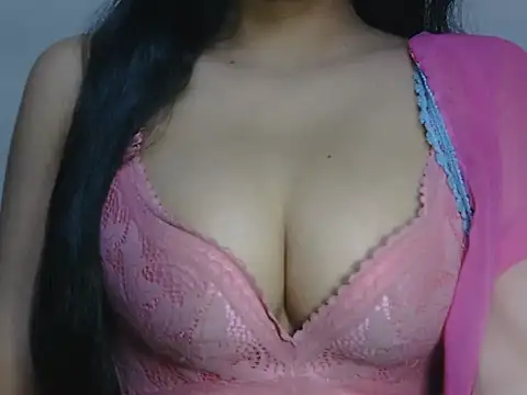 Glamorous Aditi online show from 03.26.26