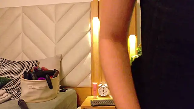 Zafiro Gem  online show from 09.15.25