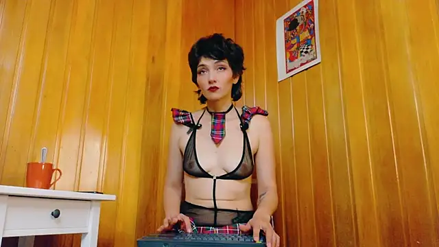 Zafiro Gem  online show from 10.16.25