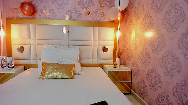 Briana 24 online show from 11.08.25