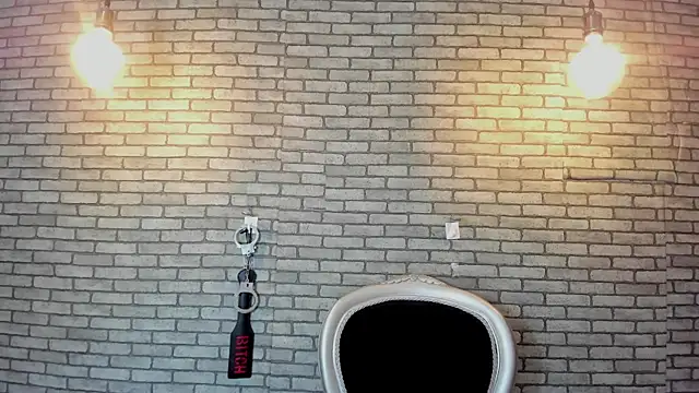 Briana 24 online show from 01.12.26