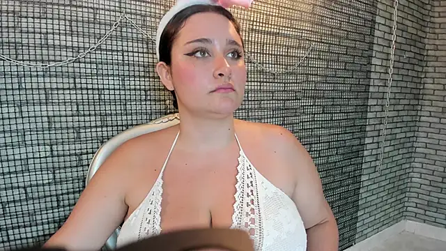 Briana 24 online show from 02.26.26