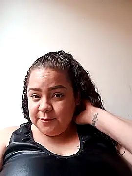 Miss Adriana01 online show from 10.27.25