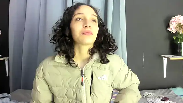 TeensNews18 online show from 11.21.25