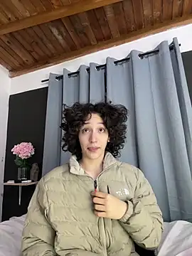 Snapshot of TeensNews18 chatting on 02.17.26 TeensNews18 online show from 02.17.26