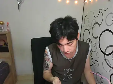 Snapshot of moaman190 chatting on 10.26.25 moaman190 online show from 10.26.25