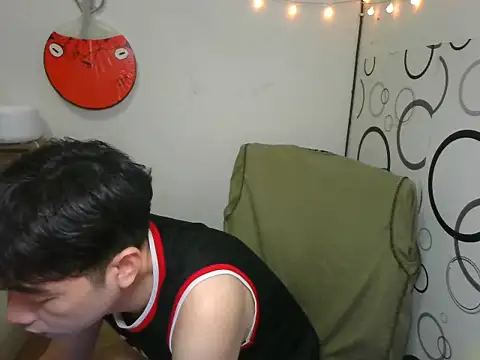 Snapshot of moaman190 chatting on 11.24.25 moaman190 online show from 11.24.25