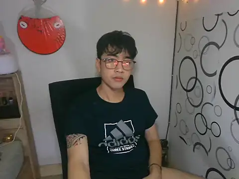 Snapshot of moaman190 chatting on 11.29.25 moaman190 online show from 11.29.25