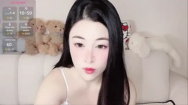 LuLu-Moon online show from 11.04.25