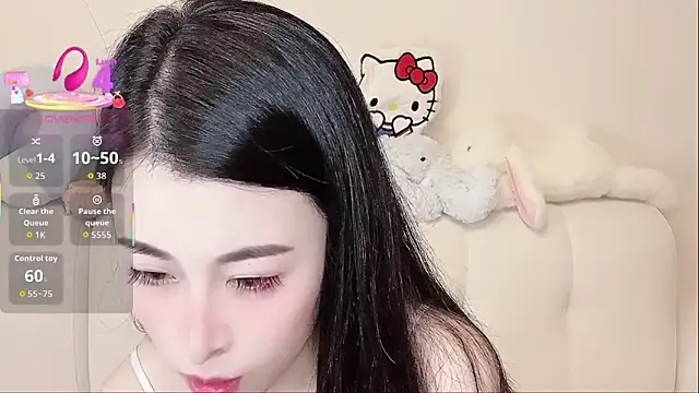 LuLu-Moon online show from 11.11.25