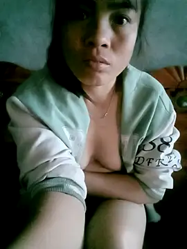 Maymay0033 online show from 10.24.25