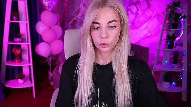 Snapshot of BellaRayyy chatting on 02.24.26 BellaRayyy online show from 02.24.26