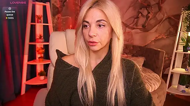 Snapshot of BellaRayyy chatting on 03.10.26 BellaRayyy online show from 03.10.26