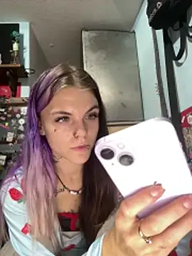 ittybittymeryssa online show from 12.04.25