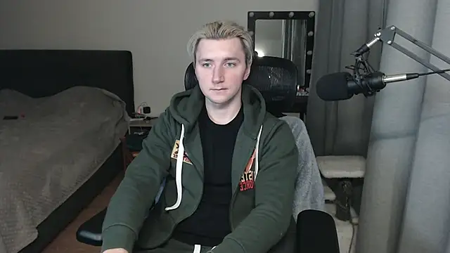 Snapshot of Elvin_Vaenight chatting on 10.21.25 Elvin Vaenight online show from 10.21.25