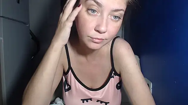 petite danielle online show from 07.27.26