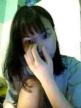 Snapshot of Ly-ny chatting on 09.25.25 Ly-ny online show from 09.25.25