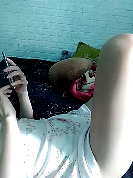 Snapshot of Ly-ny chatting on 10.03.25 Ly-ny online show from 10.03.25