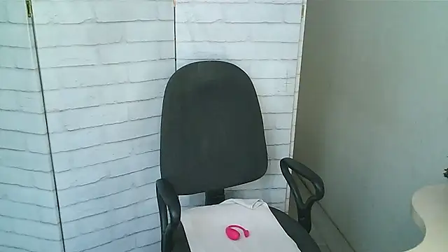 Helen xi  online show from 01.15.26