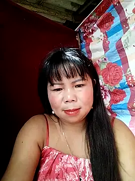 Snapshot of lusy-00 chatting on 10.03.25 lusy-00 online show from 10.03.25