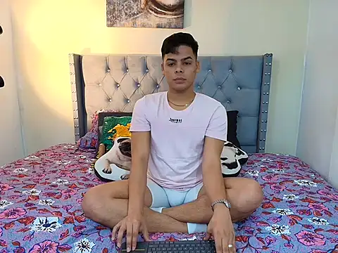 Snapshot of stewart_mateo_ chatting on 10.08.25 stewart mateo  online show from 10.08.25