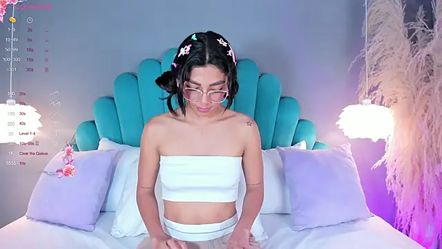 AlassiaHocthner online show from 10.07.25