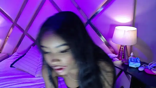 JulitPink online show from 11.09.25