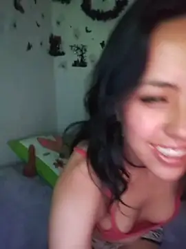 Queen Ashly online show from 10.24.25