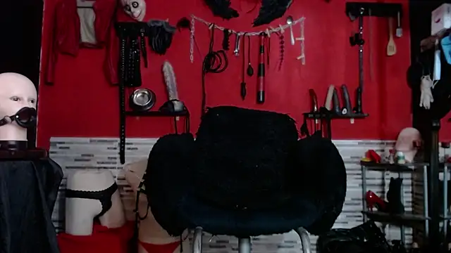 Miss Mirandaa online show from 05.12.26