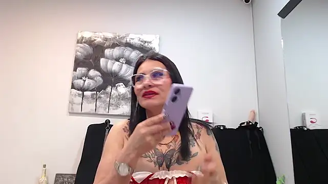 DonnaJoness online show from 11.10.25