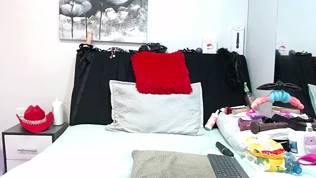 DonnaJoness online show from 02.28.26