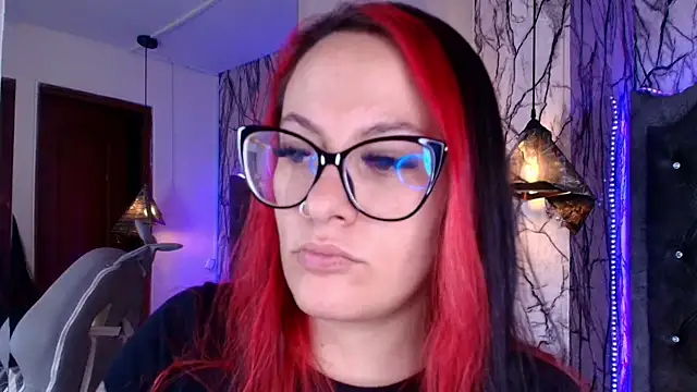 Zami Escobar of online show from 04.07.26