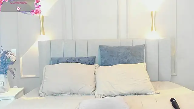 victoria bourne online show from 10.22.25