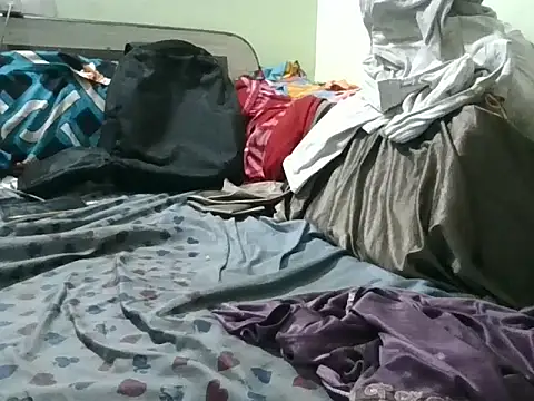 Roshani hoty online show from 04.16.26