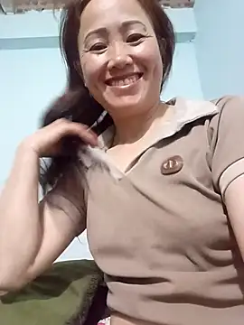 Snapshot of Fienjr chatting on 03.18.26 Fienjr online show from 03.18.26