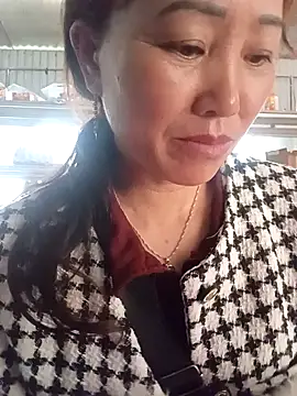 Snapshot of Fienjr chatting on 03.30.26 Fienjr online show from 03.30.26