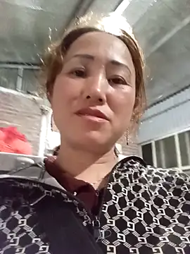 Snapshot of Fienjr chatting on 03.31.26 Fienjr online show from 03.31.26