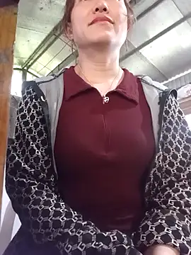 Snapshot of Fienjr chatting on 04.01.26 Fienjr online show from 04.01.26