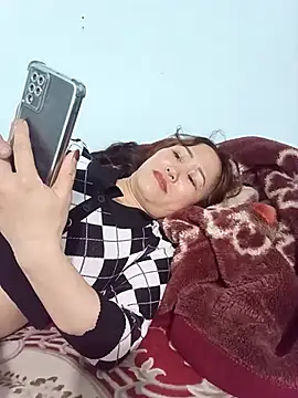 Snapshot of Fienjr chatting on 04.03.26 Fienjr online show from 04.03.26