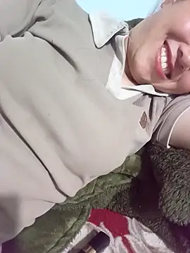 Snapshot of Fienjr chatting on 04.15.26 Fienjr online show from 04.15.26