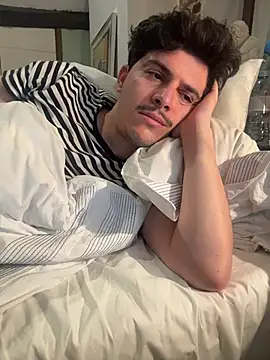 Snapshot of dock_75 chatting on 11.06.25 dock 75 online show from 11.06.25