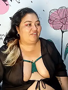 curvy diva  online show from 01.17.26