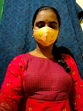 mini-queen online show from 10.04.25