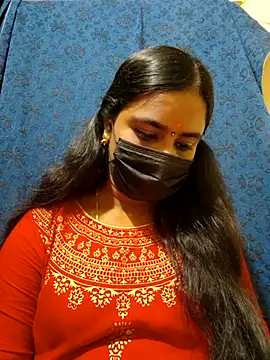 mini-queen online show from 12.21.25